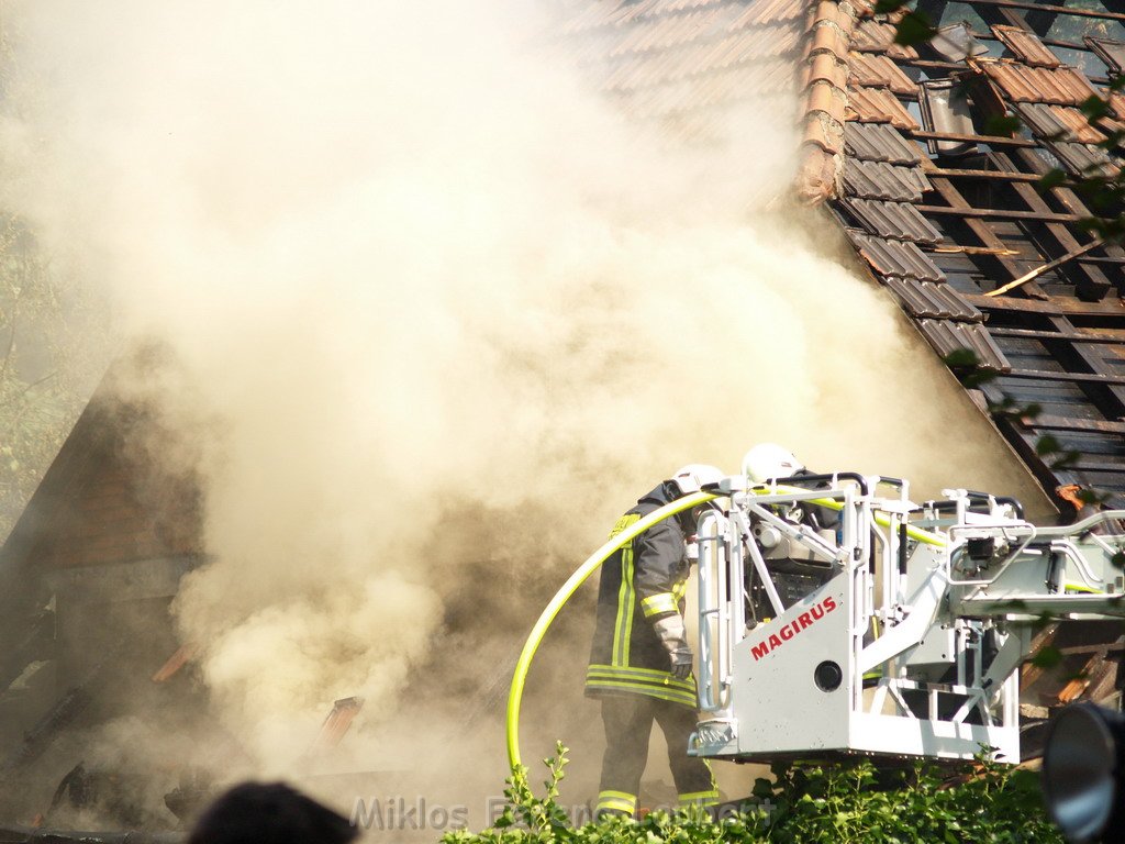 Brand Schuetzenhof Neusser Landstr P5977.JPG